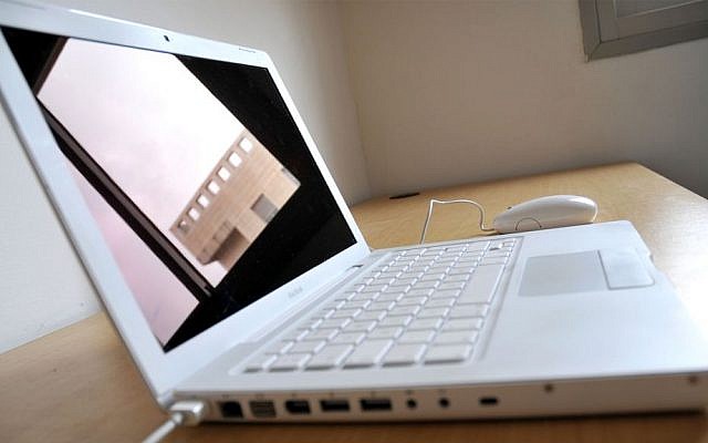 Illustrative photo of a Mac laptop. (Sophie Gordon/Flash90)