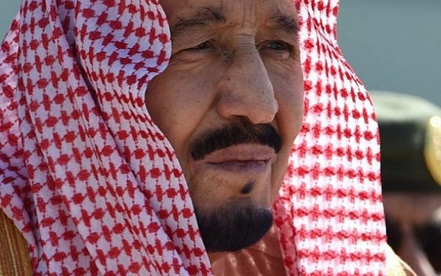Saudi King Salman bin Abdulaziz attends a ceremony marking the 50th anniversary of the creation of the King Faisal Air Academy at King Salman airbase in Riyadh on January 25, 2017. (AFP/ FAYEZ NURELDINE)
