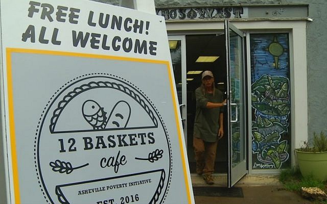 Free lunch at 12 Baskets Cafe, West Asheville, North Carolina. (Lior Vaknin)