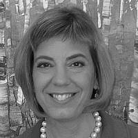 Jennifer Laszlo Mizrahi