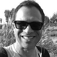 Larry Luxner
