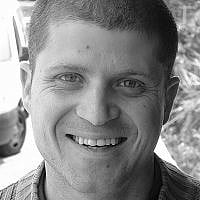 Ofer Zalzberg