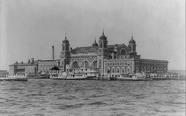 Ellis Island in 1905. (Wikimedia Commons)