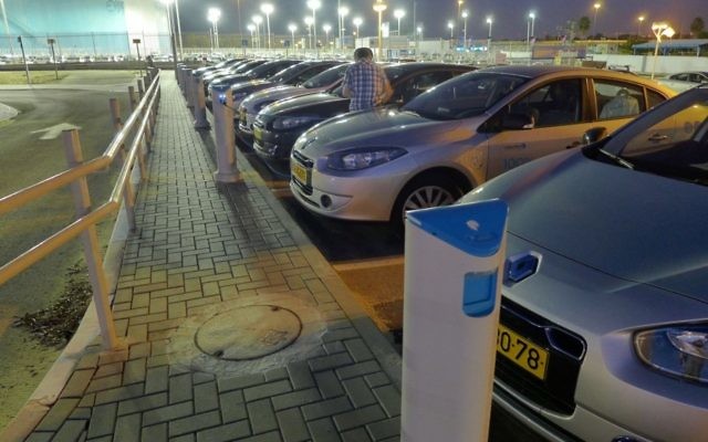 Better Place customer cars - Photo by Brian of London