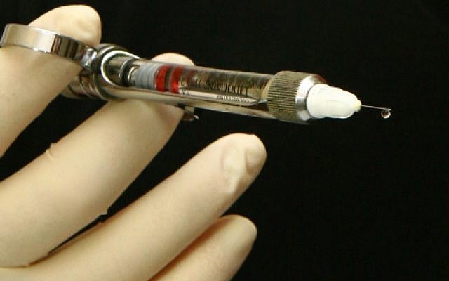Illustration of syringe, 2009. (photo credit: Chen Leopold / Flash 90.) Illustration of syringe, 2009. (photo credit: Chen Leopold / Flash 90.)