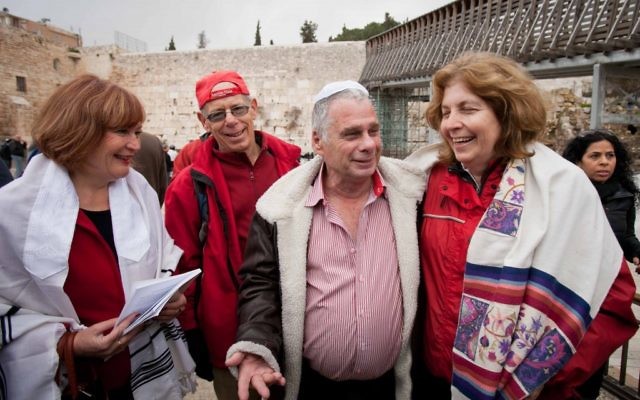 WOW leaders with 1967 IDF Paratroopers who liberated the Kotel