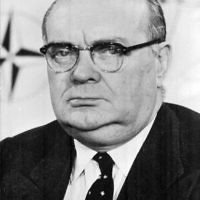 1899 - 1972
Prime Minister  1938 - 1939   and 1946 -1949