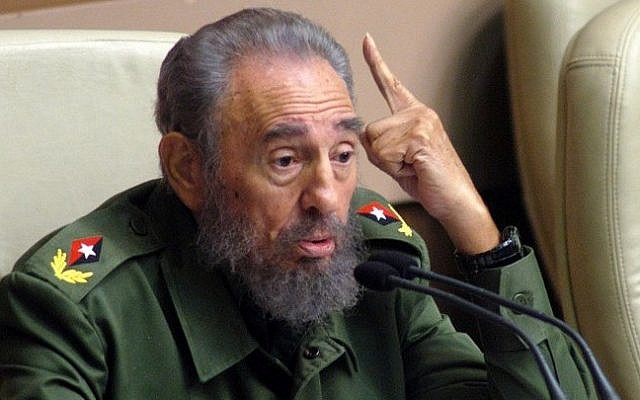 Cuban President Fidel Castro speaks during the 6th Session of the Cuban Parliament at the Conventions Palace in Havana on December 22, 2005. (AFP PHOTO/Antonio LEVI)