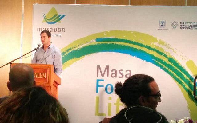 Speaking at a Masa Israel Journey event. Source: http://www.assafluxembourg.com