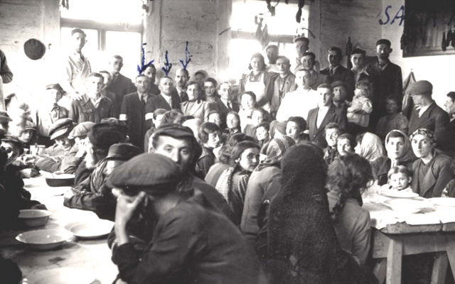 Communal Kitchen in Zelechow, Poland. Source: Yad Vashem