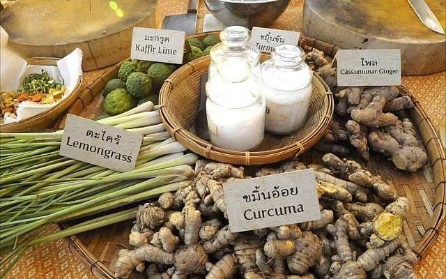 Organic spices and herbs decorate a lunch table at Thailand's Sampran Riverside resort. (Larry Luxner) Organic spices and herbs decorate a lunch table at Thailand's Sampran Riverside resort. (Larry Luxner)