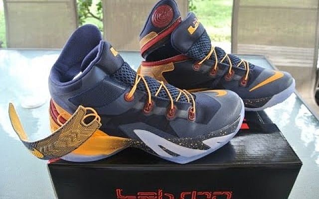 Nike Zoom Soldier 8 with FlyEase technology. (YouTube)