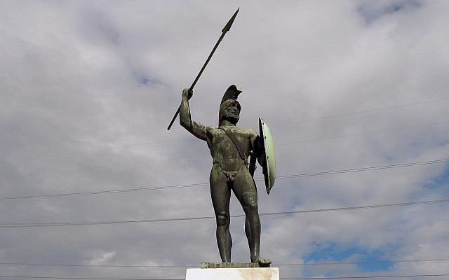 Statue of Spartan King Leonidas in Thermopyles. (CC BY-SA EntaXoyas, Wikimedia Commons) Statue of Spartan King Leonidas in Thermopyles. (CC BY-SA EntaXoyas, Wikimedia Commons)