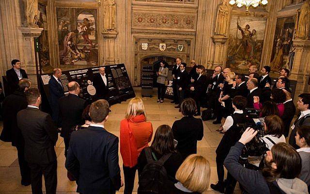 Natan Sharansky addressing guests at the House of Commons event for the Babi Yar memorial (Jewish News)