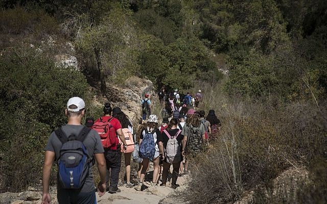 ILLUSTRATIVE: A group of Scouts hike on the Wadi Katlav trail in the Jerusalem Mountains, on October 8, 2016. (Hadas Parush/Flash90) ILLUSTRATIVE: A group of Scouts hike on the Wadi Katlav trail in the Jerusalem Mountains, on October 8, 2016. (Hadas Parush/Flash90)