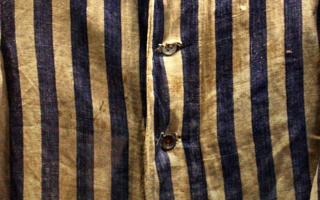 Sachsenhausen prisoner uniform detail (Cc-via Wikipedia)