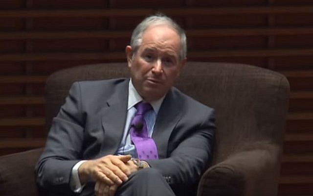 Stephen Schwarzman speaking to Oxford students in 2016 (Credit: YouTube via Jewish News)