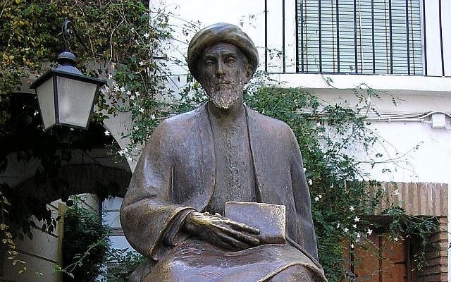 The statue of Moses Maimonides in his birthplace of Cordova. (Wikiquote/ Maimonides)