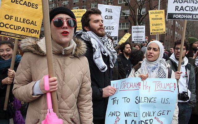 Students and supporters protest Fordham ban of SJP (Flickr)