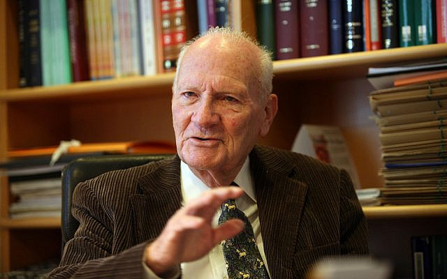 Supreme Court President (Emeritus) Meir Shamgar.November 20 2008. (Yossi Zamir/Flash90)
