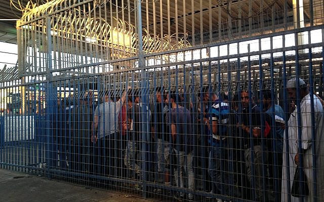 Qalandiya Checkpoint (Taken by Anna Roiser in 2017).