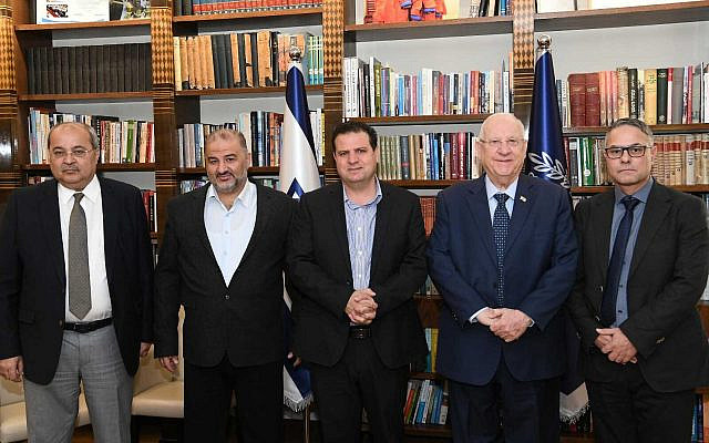 (R-L) Joint List MK Mtanes Shihadeh, President Reuven Rivlin and Joint List MKs Ayman Odeh, Mansour Abbas and Ahmad Tibi during a meeting at the President's Residence in Jerusalem on November 20, 2019. (Amos Ben Gershom/GPO)