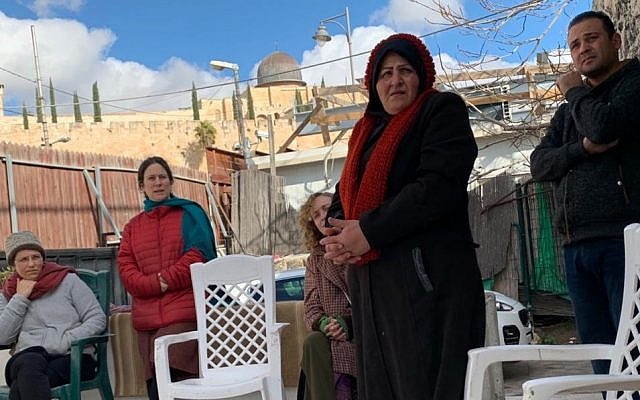 Sha'alu Shalom Yerushalayim activists visit the Sumarin family, January 2020. My photo.