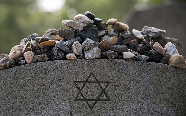 Illustrative. Remembrance stones left on a Jewish grave in Bonaventure Cemetery, Savannah Georgia. (iStock)