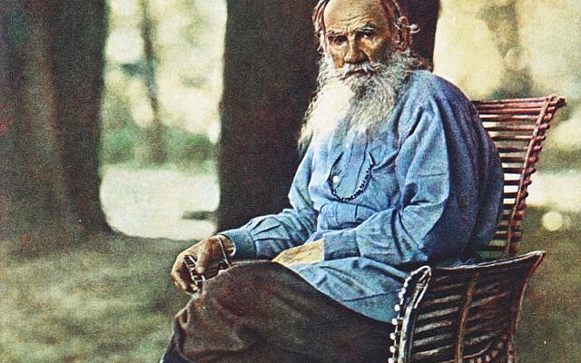 Color portrait photo of Lev Tolstoy in Yasnaya Polyana, 1908. (Sergey Prokudin-Gorsky; Public Domain)