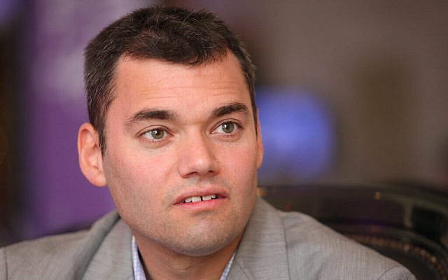Beinart Peter is a well known journalist and writer who is currently in Israel for the prsidential conference. June 21 2012. PHoto by Flash90