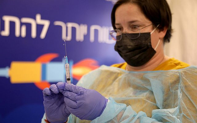 (210101) -- TEL AVIV, Jan. 1, 2021 (Xinhua) -- A medical worker prepares a vaccine against the COVID-19 at a municipality vaccine center in Tel Aviv, Israel, Dec. 31, 2020. (Gideon Markowicz/JINI via Xinhua) Jewish News (210101) -- TEL AVIV, Jan. 1, 2021 (Xinhua) -- A medical worker prepares a vaccine against the COVID-19 at a municipality vaccine center in Tel Aviv, Israel, Dec. 31, 2020. (Gideon Markowicz/JINI via Xinhua) Jewish News