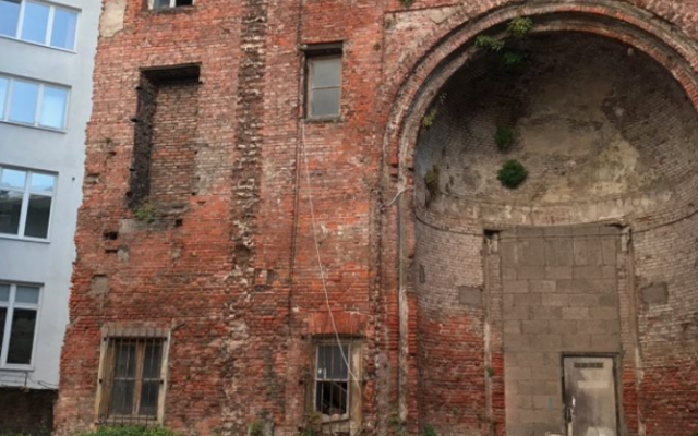 Rear part of former synagogue building as seen today. Up until the 1980s, rooms upstairs were rented out. Source: Initiative Temple Poolstraße