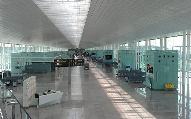 Empty Airport.
Image courtesy of Pixabay