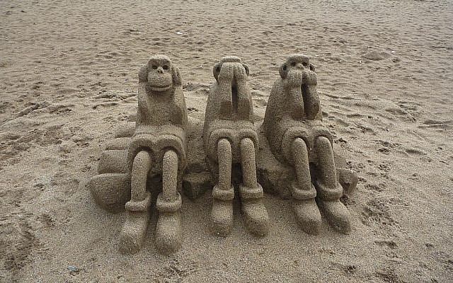 Photo credit Three wise monkeys on the beach in Barcelona Simon James from Darlington, UK - Three Wise Monkeys
