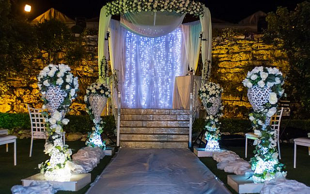 A white chuppah. (iStock)