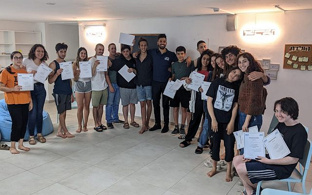 Chaim BePlus students completing financial course with Mentor Or Snir