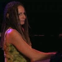 Pianist Joanne MacGregor - Photo - courtesy of Julio Pimentel Pianist Joanne MacGregor - Photo - courtesy of Julio Pimentel
