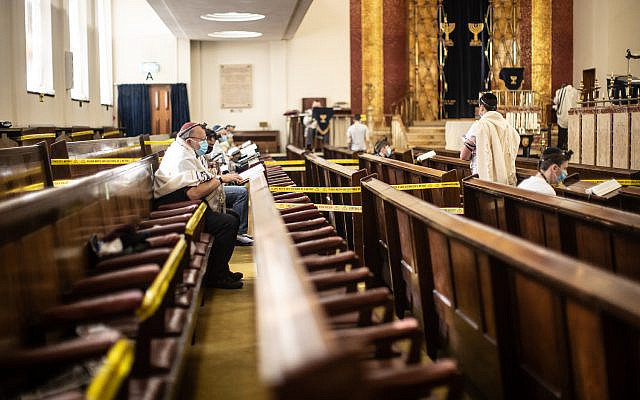 Synagogue service under lockdown in the early stages of the pandemic (Marc Morris Photography) Via Jewish News