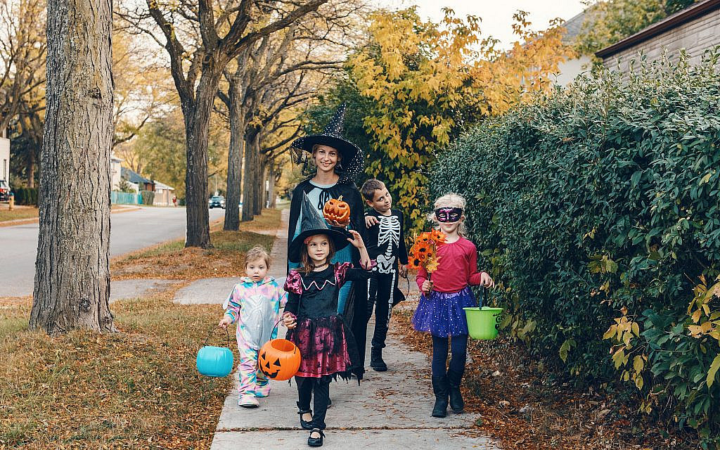 Trick or treat on Halloween (iStock)
