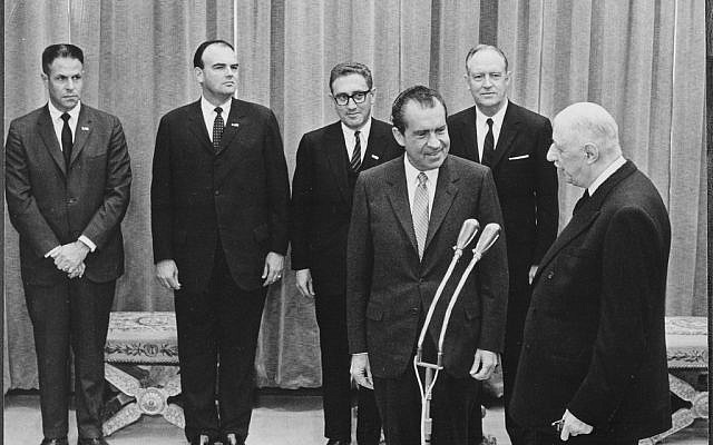 Background: H.R. Haldeman, John D. Ehrlichman, Henry A. Kissinger, William P. Rogers; Foreground: Richard M. Nixon, Charles DeGaulle. @U.S. National Archives and Records Administration Background: H.R. Haldeman, John D. Ehrlichman, Henry A. Kissinger, William P. Rogers; Foreground: Richard M. Nixon, Charles DeGaulle. @U.S. National Archives and Records Administration