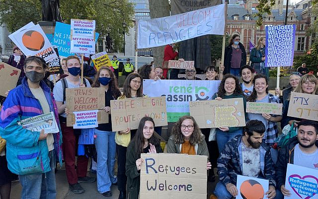 Young Jews campaigning for refugees