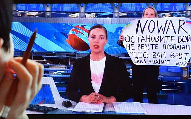 Screen grab from Russian TV Screen grab from Russian TV