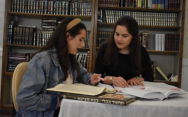 (Fruma Landa / The Jewish Life Photo Bank)