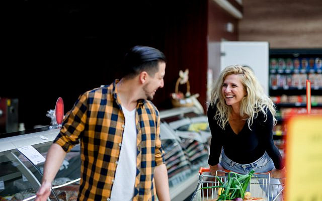 Illustrative. Supermarket dating. (iStock)