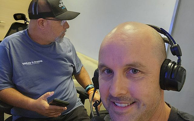 The author and Boaz Korpel, doing ''freestyle'' rugby commentary for Sport 5. Tel Aviv Heat vs. Black Lion, 16 October 2022 The author and Boaz Korpel, doing ''freestyle'' rugby commentary for Sport 5. Tel Aviv Heat vs. Black Lion, 16 October 2022