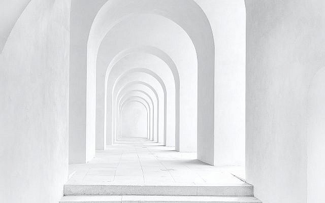 Photo by Robin Schreiner on Unsplash