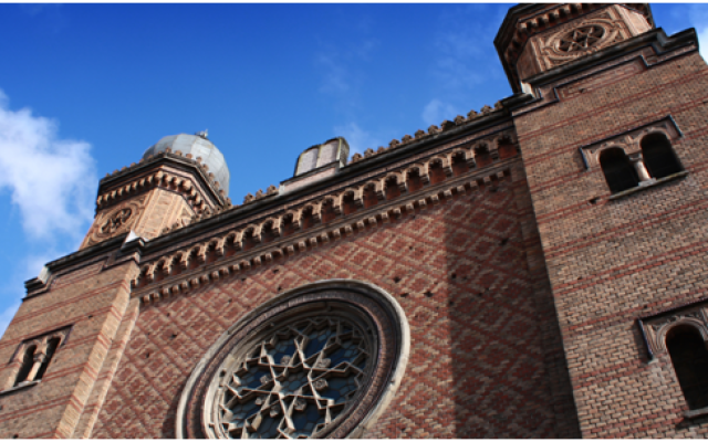 (The Stronghold Synagogue)