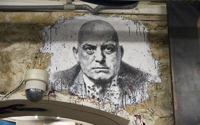 Aleister Crowley at the Abode of Chaos. (CC BY, Abode of Chaos/ Wikimedia Commons) Aleister Crowley at the Abode of Chaos. (CC BY, Abode of Chaos/ Wikimedia Commons)