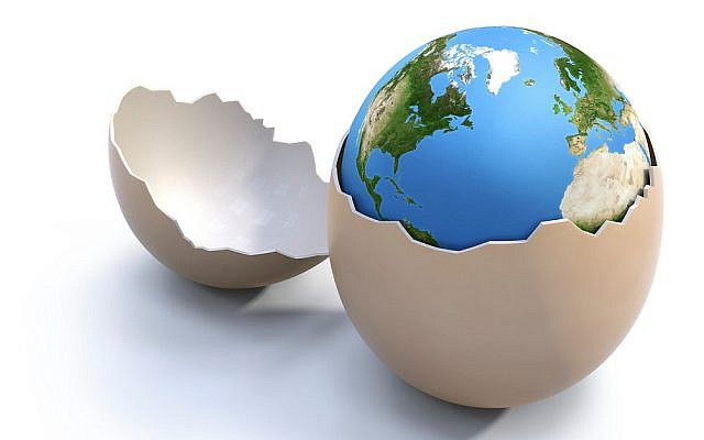 The (many) existing tensions are part of an alchemical change [Image by Gino Crescoli, Pixabay]