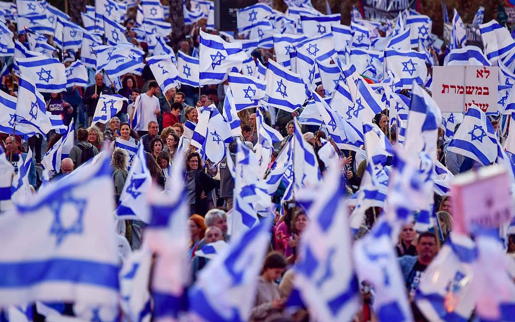 Thousands of Israelis protest against the planned judicial overhaul in Tel Aviv, on April 29, 2023. (Avshalom Sassoni/Flash90)